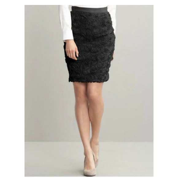 NWT Banana Republic black rosette skirt - Picture 4 of 9
